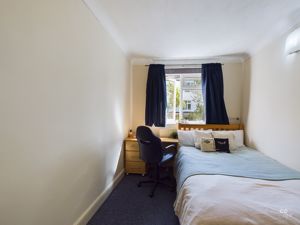 Bed 4- click for photo gallery